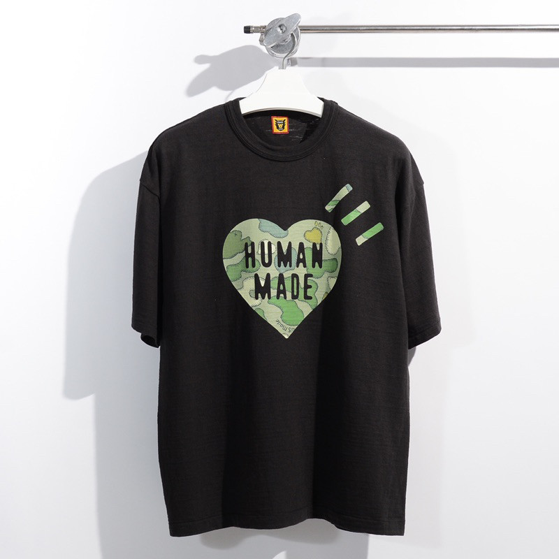 ♞,♘Human made x Kaws made graphic tee