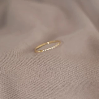 สแตนเลส Tiny Zirconia หินเรียวแหวนผู้หญิง Non Tarnish Gold Plated Hypoallergenic Minimalist Non Fade แฟชั่นเครื่องประดับ