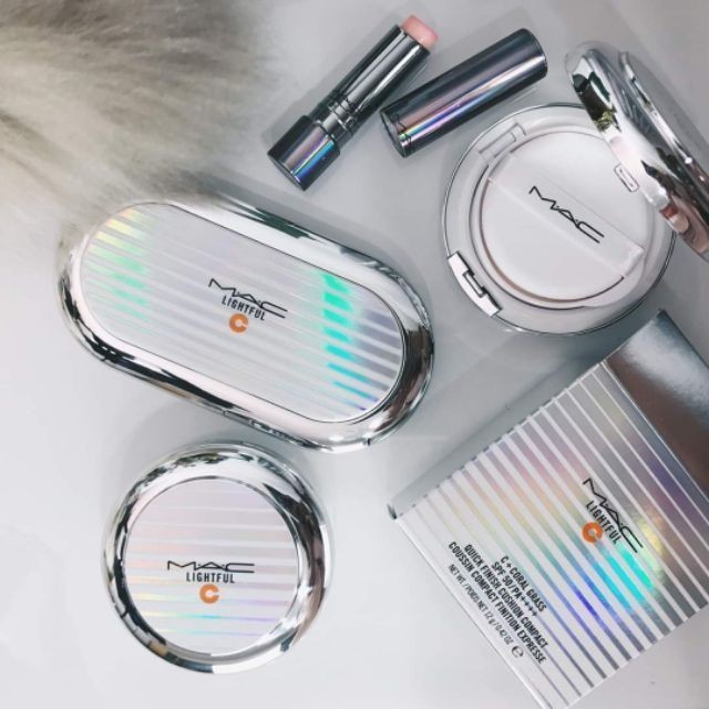 ฟิกเกอร์ ,,โปรแรง990.-(สีNC35,NC40 ผลิตปี63) แป้ง MAC LIGHTFUL C + CORAL GRASS SPF30/PA+++แป้งที่ให