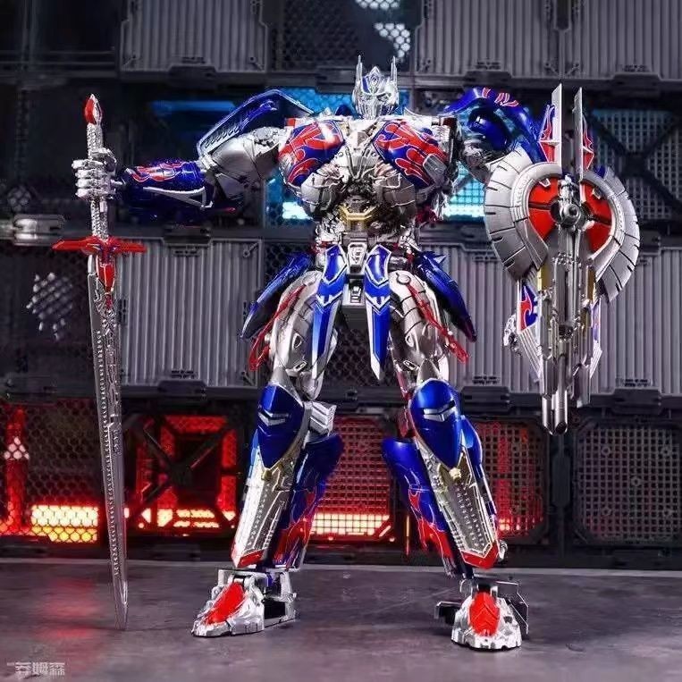 Transformers Lucky Bag ของเล่นเด็ก Autobot หุ่นยนต์ Optimus Prime Bumblebee รูปเครื่องประดับชุดของข