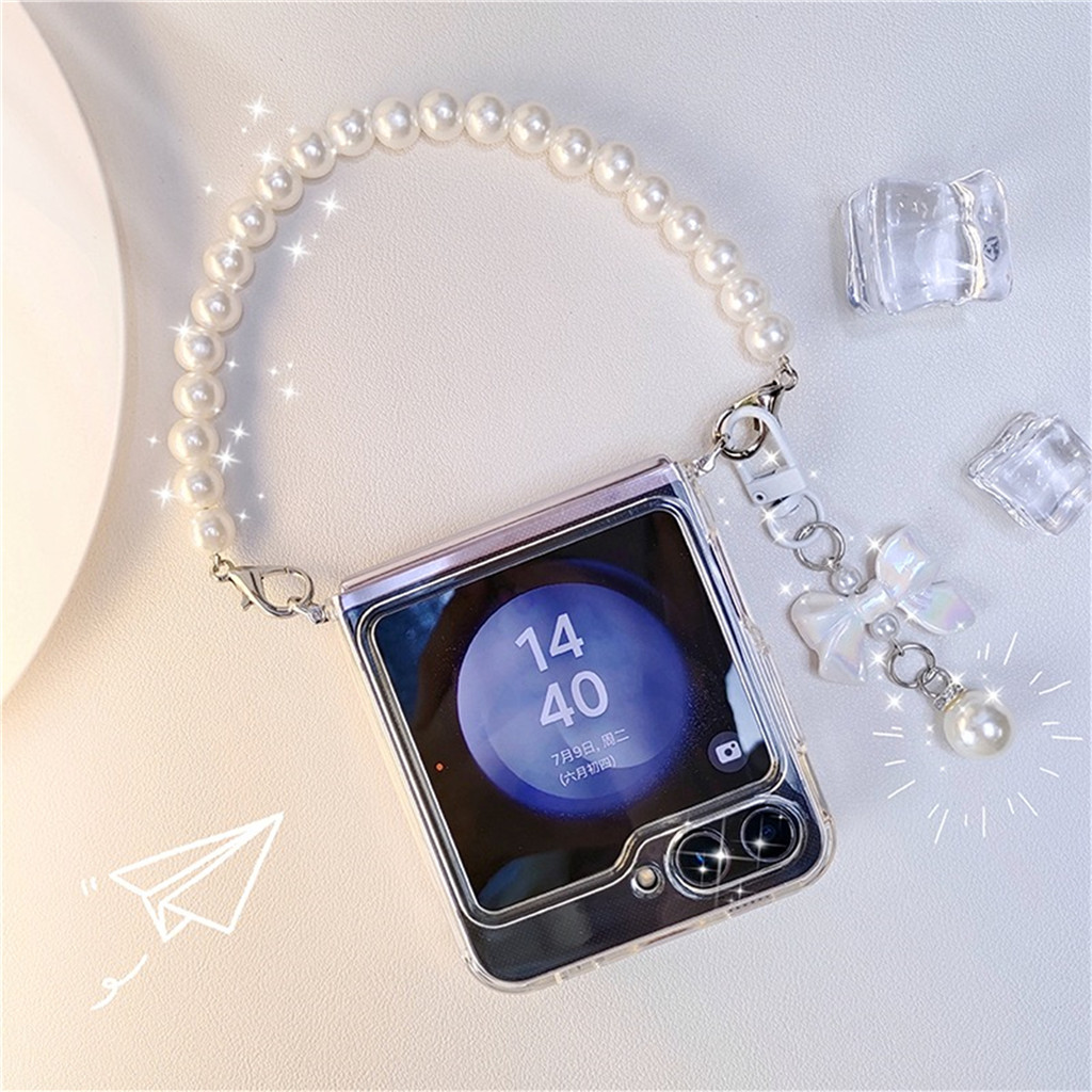 เกาหลีน่ารักเคสโทรศัพท์โปร่งใสพร้อม Cloud Bow จี้สร้อยข้อมือมุกสําหรับ Samsung Galaxy Z Flip7 Z Flip5 Zflip6 ZFlip5 Flip6 ฝาครอบ