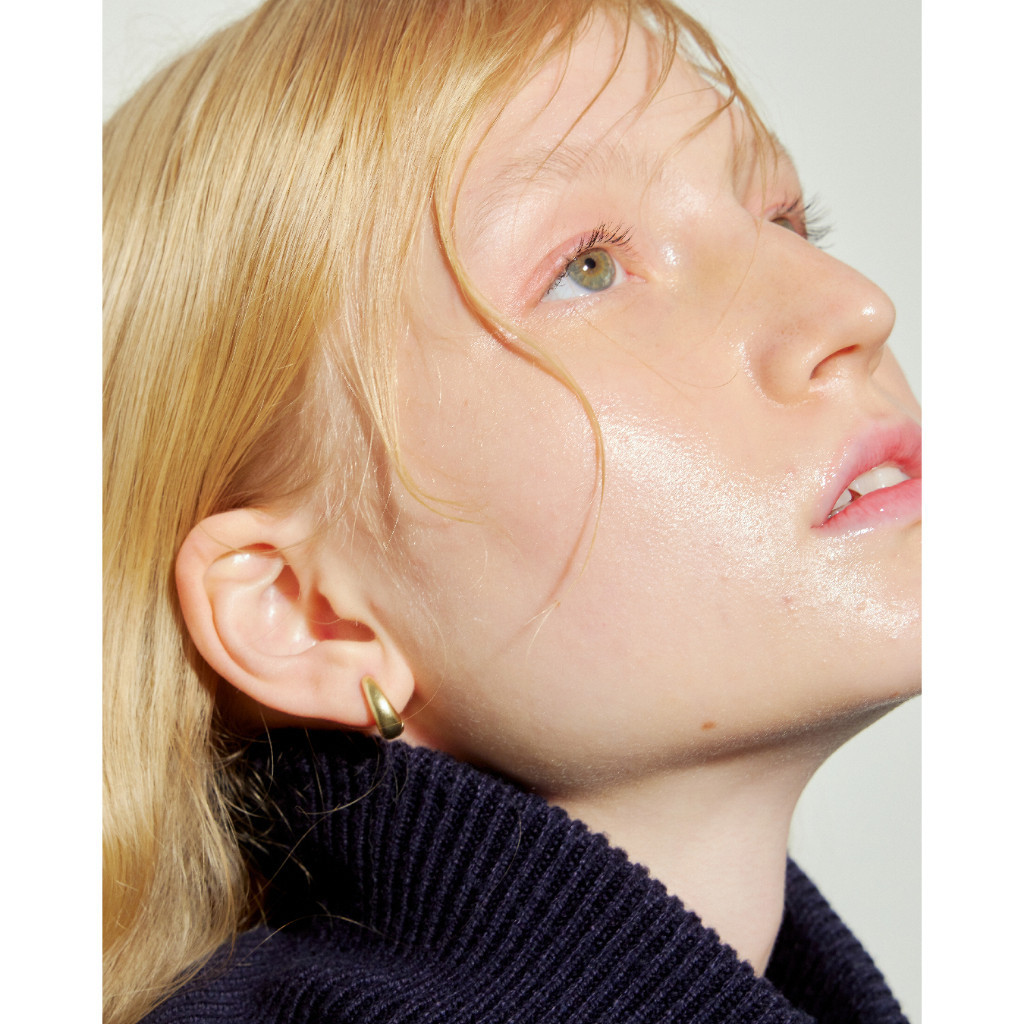 ต่างหูแฟชั่น Julys - mini u huggie earrings