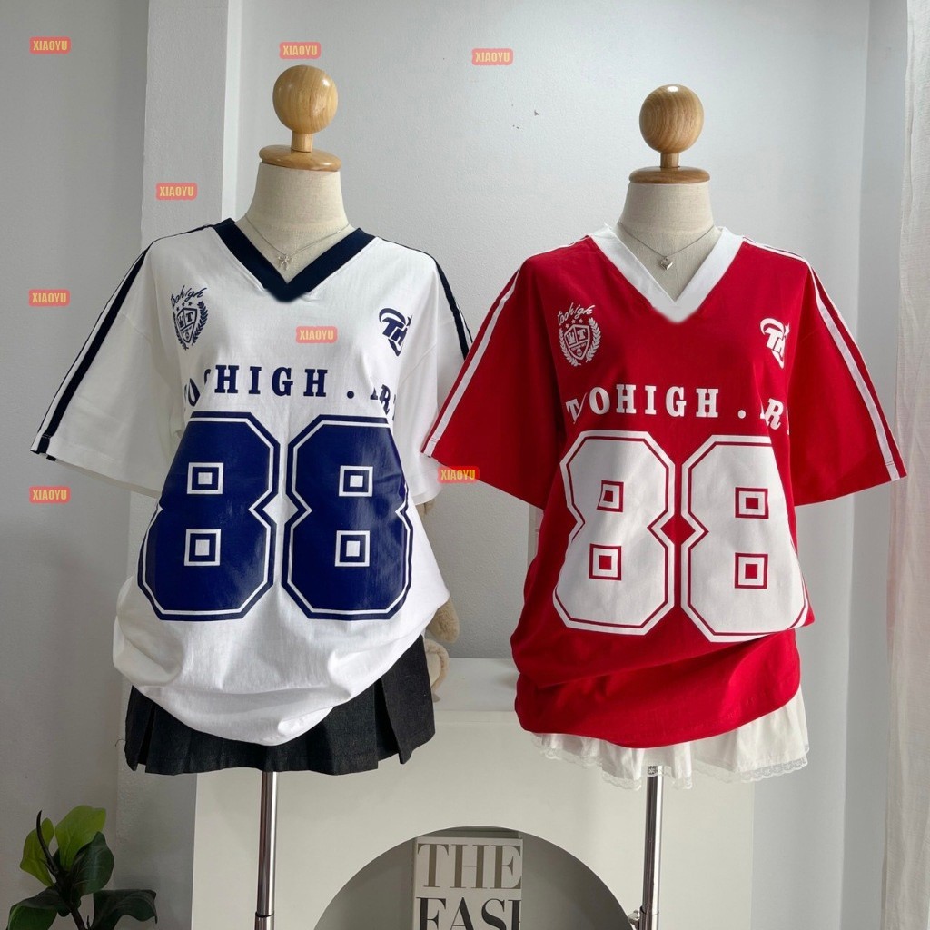 เสื้อยืดโอเวอร์สกรีนลาย 88 คอวีติดแถบ