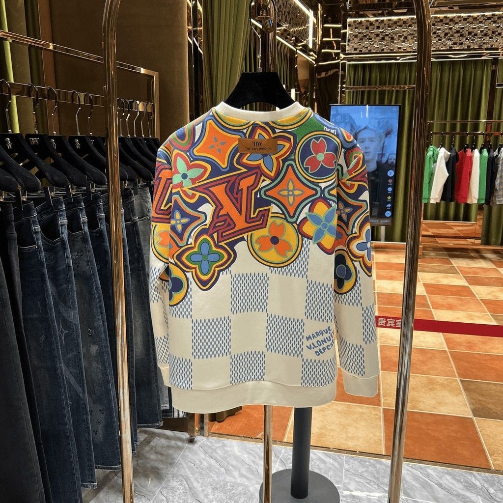 Lv ยุโรปใหม่เสื้อกันหนาวผู้ชายหรูหรา 2024 ฤดูใบไม้ร่วงและฤดูหนาวใหม่สไตล์ร้อนแฟชั่นแนวโน้มคู่เสื้อยืด Lazy Sty