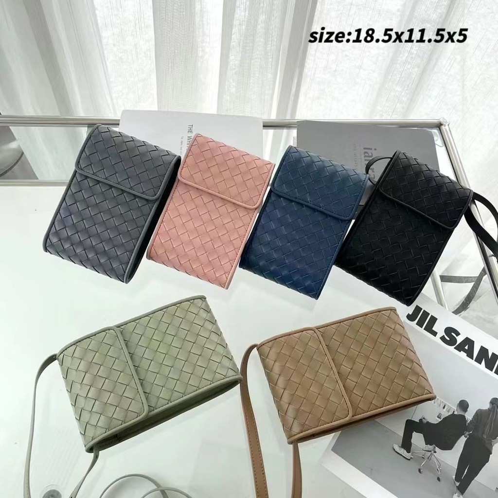 Bottega Veneta BVทอหนังแกะกระเป๋าโทรศัพท์มือถือแฟชั่นอเนกประสงค์กล่องกระเป๋าFlip SimpleสีทึบCrossbod