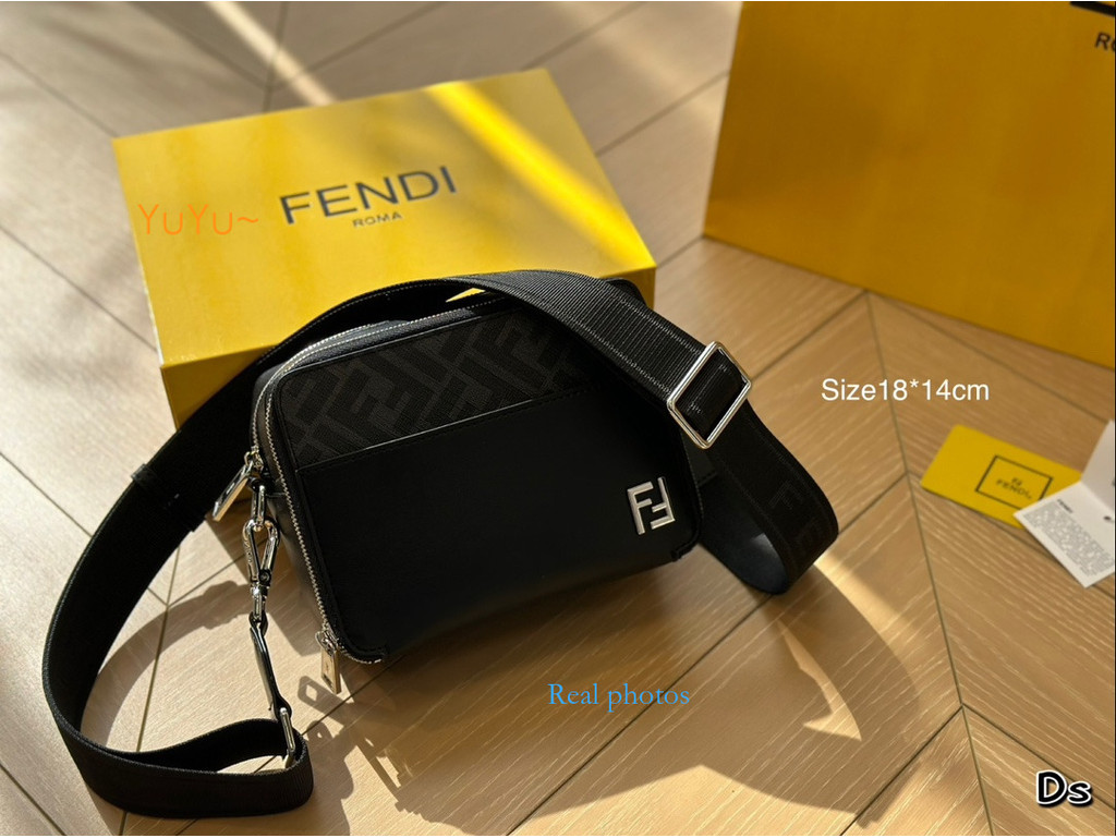 ((YuYu Ready Stock) ผู้ชายอินเทรนด์ Must-Have Messenger Bag Classic Presbyopic Bag High-End Sense Shoulder Bag Fashion Wide Shoulder Strap Shoulder Bag Size 1
