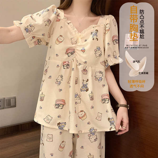 ชุดนอน happy sunday ชุดนอนผู้หญิง ชุดนอนพร้อมหน้าอกบุนวมผู้หญิงฤดูร้อน 2024 ใหม่ HelloKitty น่ารักห