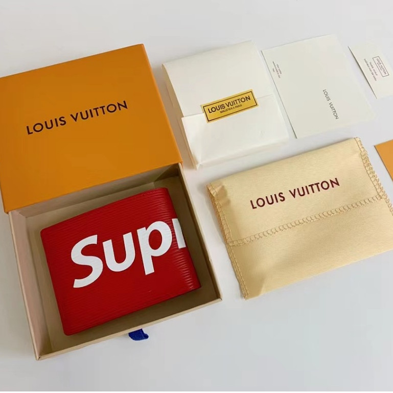 ของแท้ 100% กระเป๋าสตางค์หนัง Lv ลายโลโก้ Supreme พร้อมกล่อง สําหรับผู้ชาย [M67542]