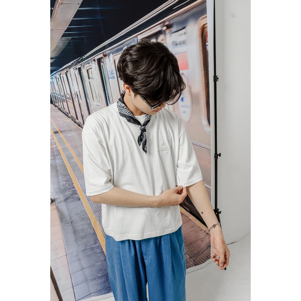 Javajones Crop Boxy Tee Robert | เสื้อยืดผู้หญิงผู้ชาย