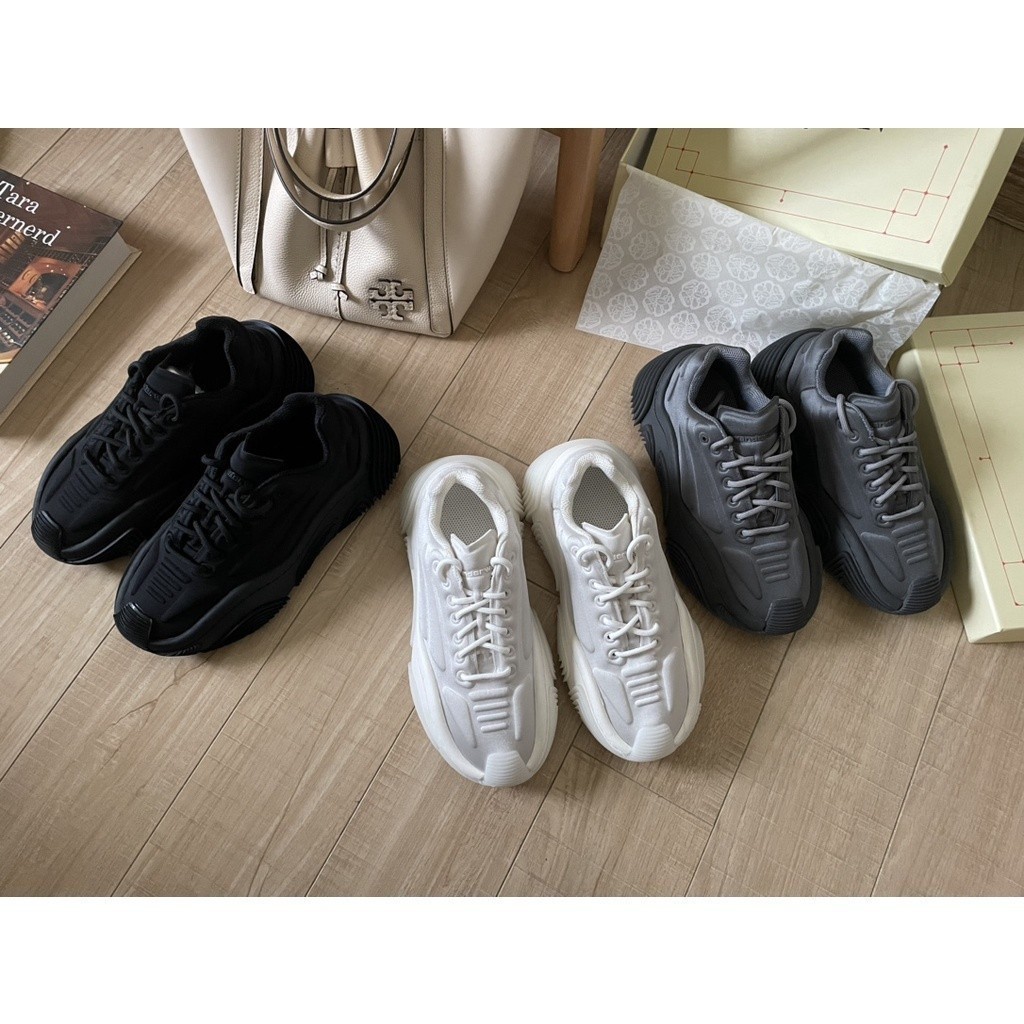 Alexder MQueen 2023 เคาน์เตอร์บรรจุภัณฑ์ยิงจริงคู่รองเท้ากีฬาสไตล์ใหม่รองเท้ามะพร้าวผู้ชายผู้หญิงสไ