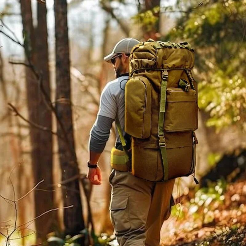 65L ขนาดใหญ่ความจุกันน้ํากลางแจ้ง Hking กระเป๋าเป้สะพายหลังยุทธวิธีการล่าสัตว์ Camping Rucksack Rain