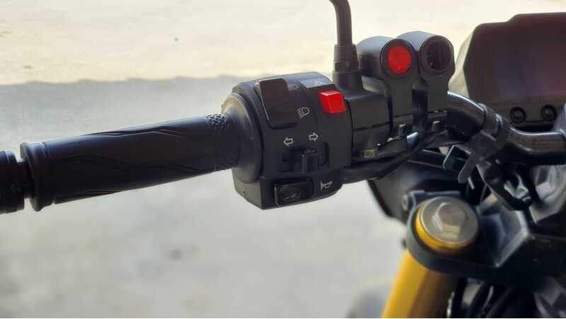 ประกับซ้ายแต่ง M Slash Mt-15Sxr155ปลั๊กตรงรุ่นไม่ต้องตัดต่อ