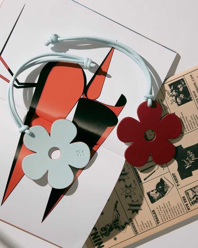 Rally Flower Leather Tag V.2 - ที่ห้อยกระเป๋าลายดอกไม้