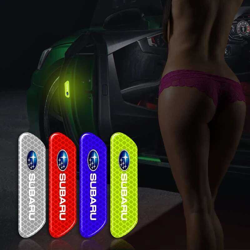 ชิ้น 4 สติ๊กเกอร์สะท้อนแสงเตือนความปลอดภัยประตูรถยนต์ 3D สำหรับ Subaru Forester SG5 SH SJ Impreza XV