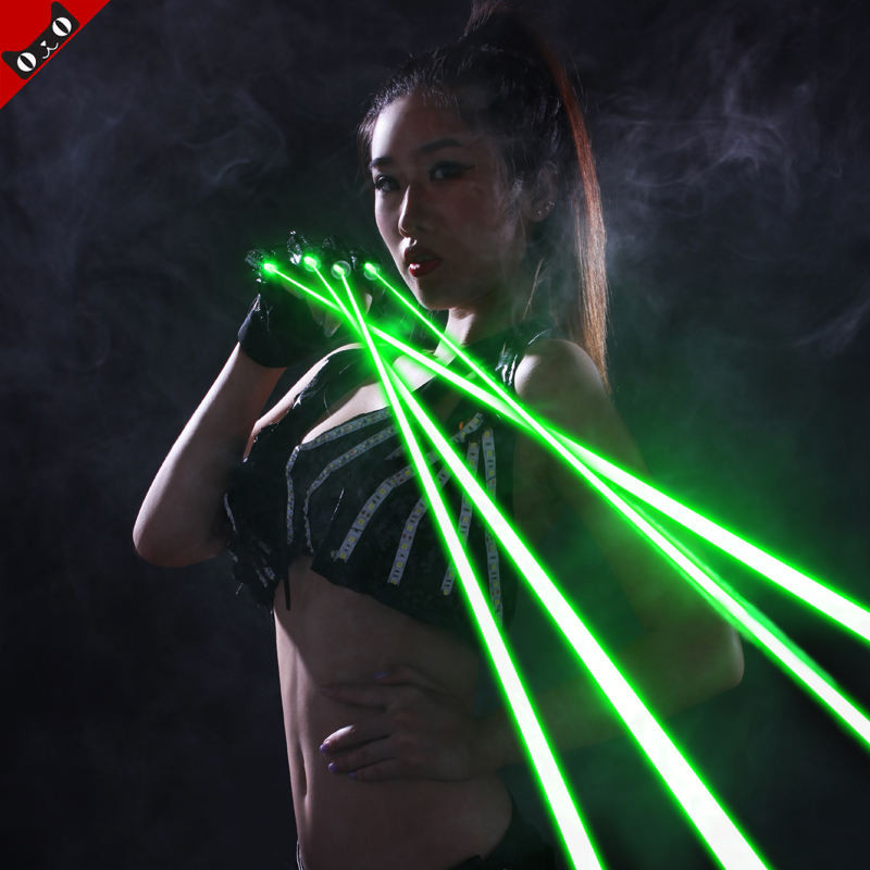 ถุงมือเลเซอร์ LED ถุงมือเรืองแสง Iron Man ถุงมือเลเซอร์ Disco Laser Dance Team Performance Props