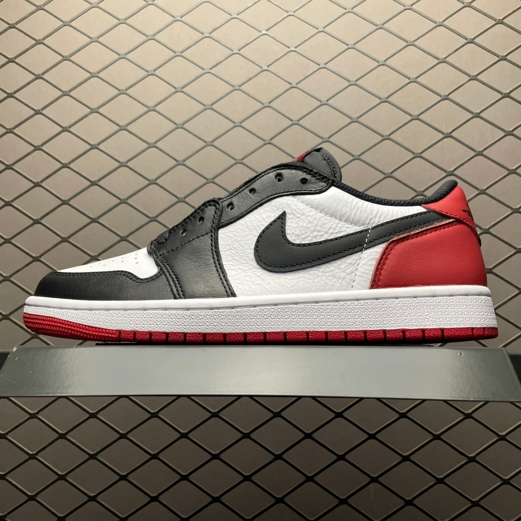 ฟิกเกอร์ Jordan 1 Low OG "Black Toe" CZ0790-106