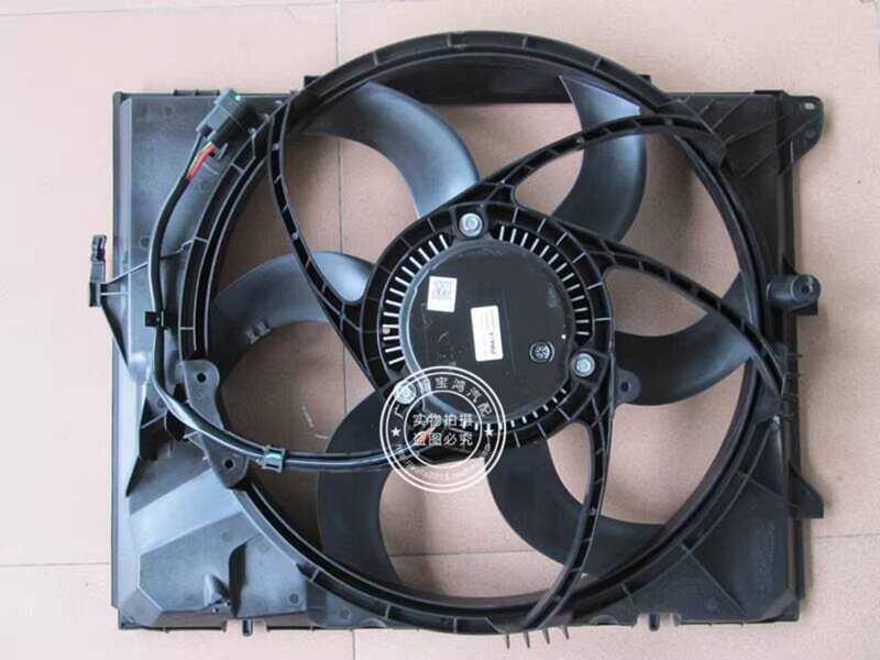 เหมาะสําหรับ BMW E84 E87 หม้อน้ํา E88 X1 E84 Z4 E89 118I 120I ถังน้ําพัดลมอิเล็กทรอนิกส์