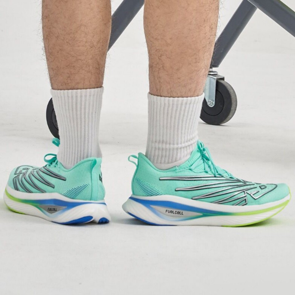 Nb New BalanceFuelCell SC Elite V3 Professional Racing Carbon Plate รองเท ้ าวิ ่ งกันลื ่ นน ้ ําห