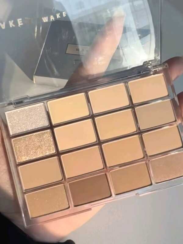 แผ่นอายแชโดว์ wakemake 16 สี Pearlescent Matte Eyeshadow Disk แนะนำ Yi Mengling 07/08