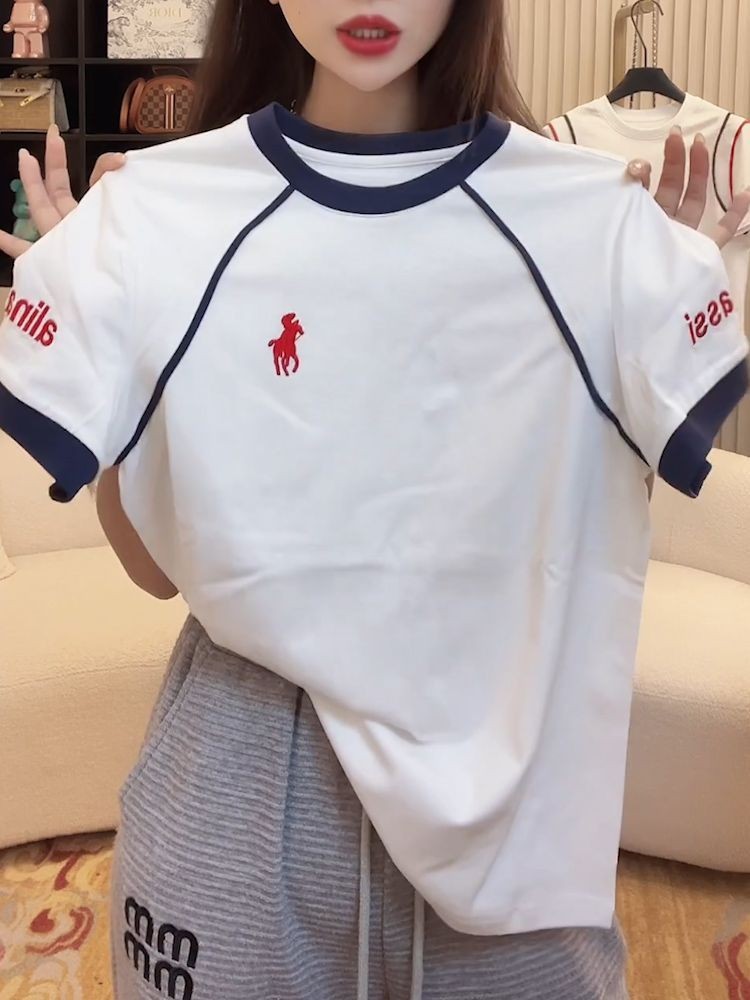 เสื้อยืดแขนสั้นสำหรับผู้หญิง ทำจากผ้าฝ้ายแท้ ลายปักแบบใหม่ ดีไซน์ใหม่ทรงคล่องแคล่ว