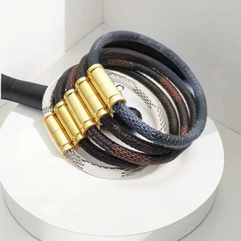 สร้อยข้อมือหนังชุบทองลายสก๊อต สำหรับผู้ชายและผู้หญิง สไตล์แฟชั่น สินค้าพรีเมียม unisex FA132 Y4