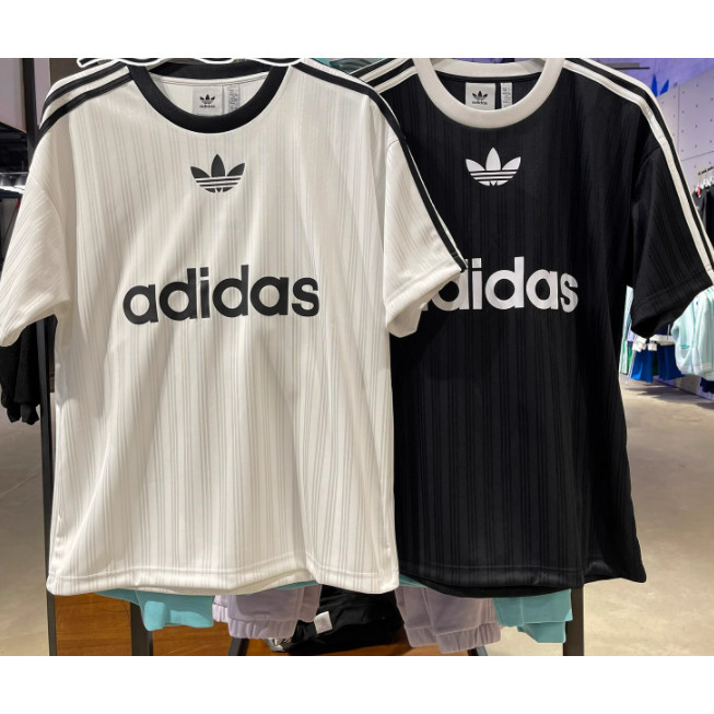 ♞,♘Adidas Originals ผู ้ ชายคอกลมแห ้ งเร ็ วระบายอากาศลายกีฬาแขนสั ้ นเสื ้ อยืด IM9459 IU2341 CFG