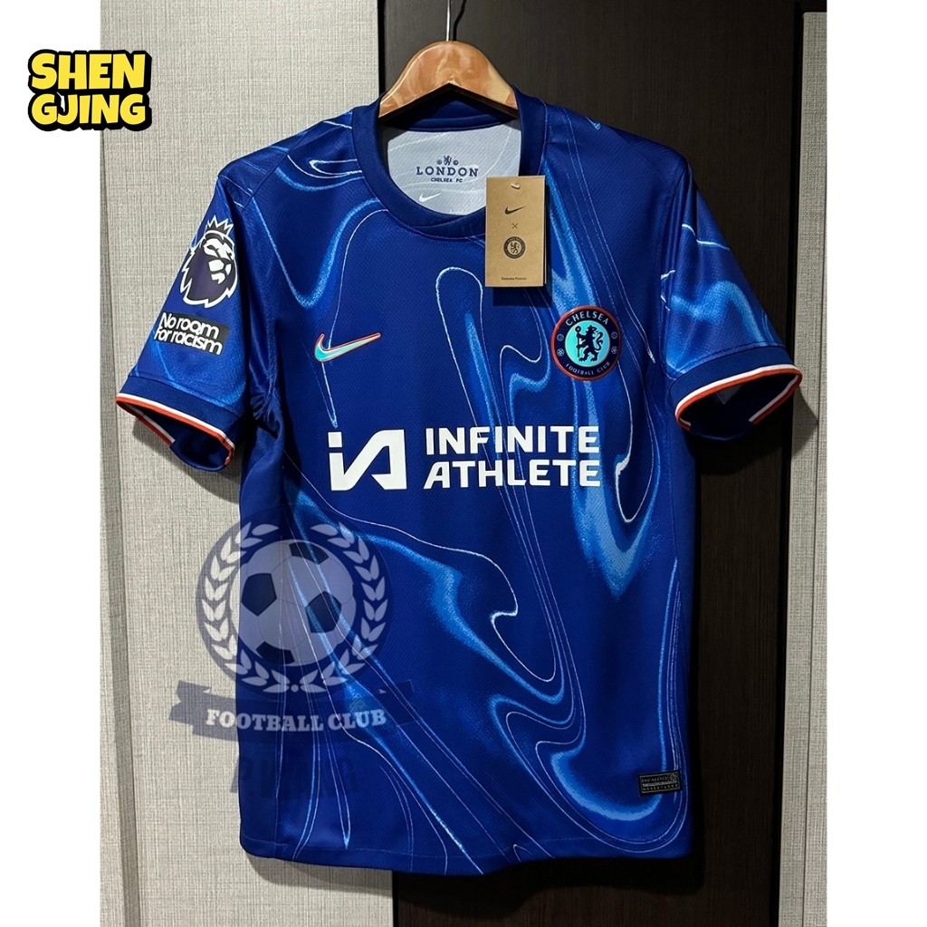 New!! เสื้อ เชลซี Home เหย้า เกรดแฟนบอล 2024/25 ฟลูออฟชั่นพร้อมอาร์มและเบอร์ชื่อนักเตะEPL(ถ่ายจากสินค้าจริง)