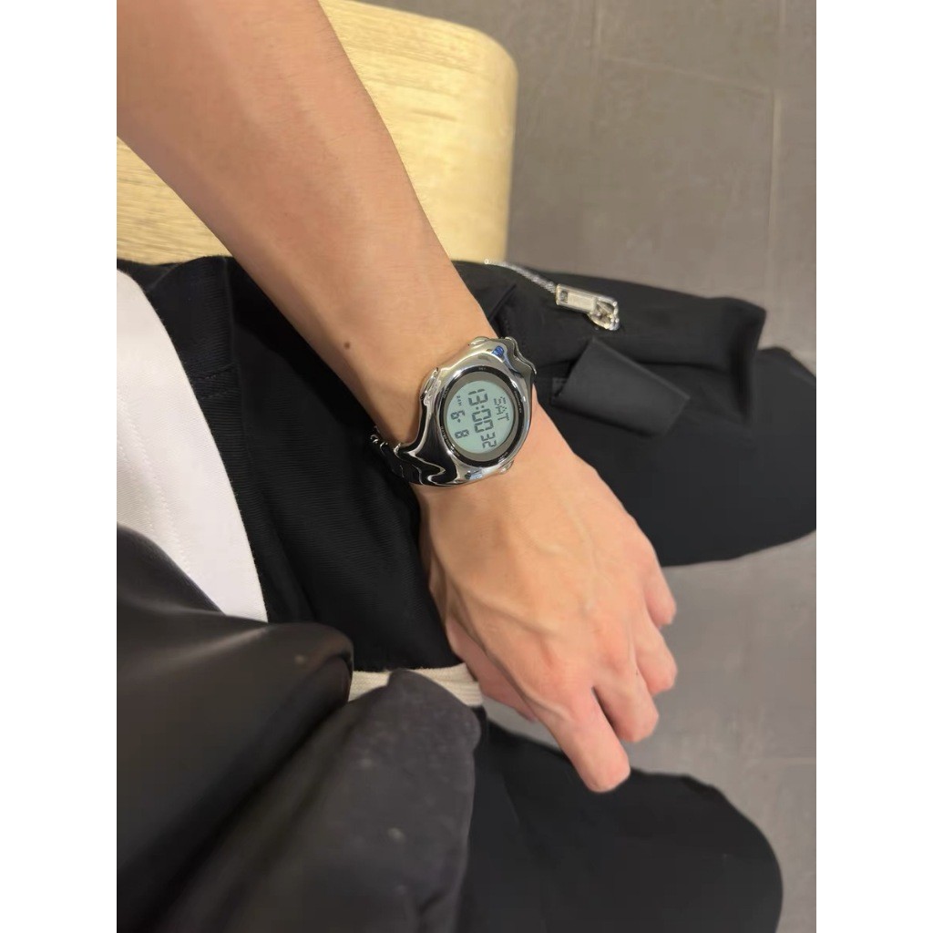 BENLYDESIGN Alien Y2K Watch Millennium Retro Future Niche Watch Design X5,000