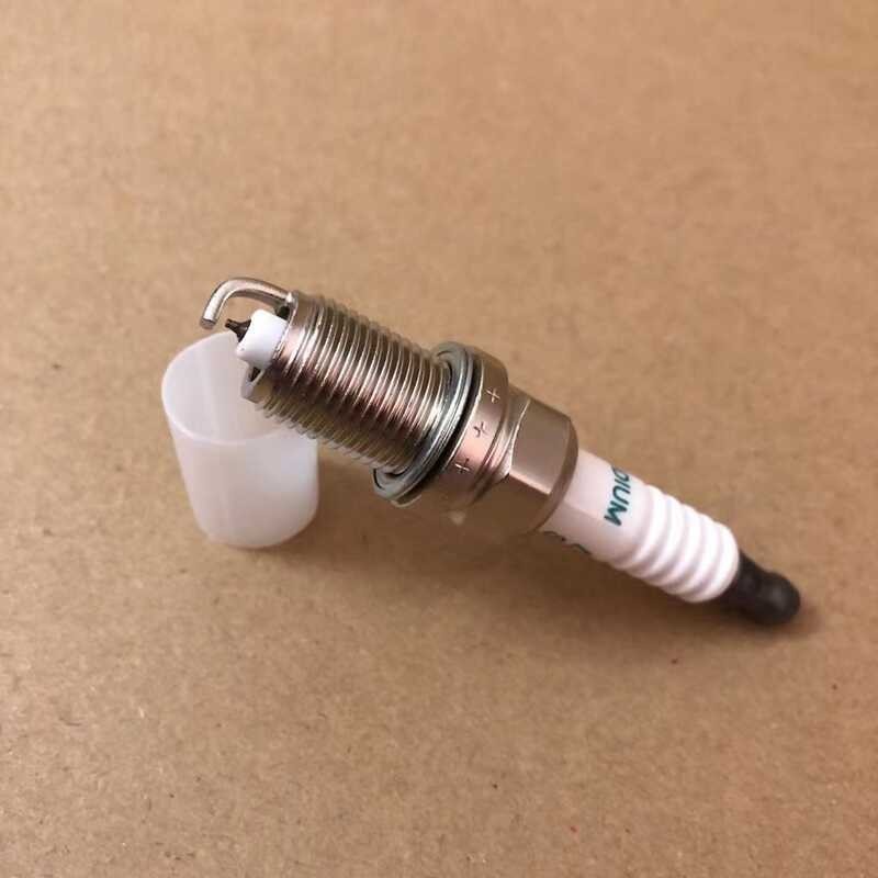 หัวเทียน DENSO IRIDIUM TOYOTA Sk20r11 (Camry ALTIS VIOS Yaris) PART NO 90919-01210 (1ชุด