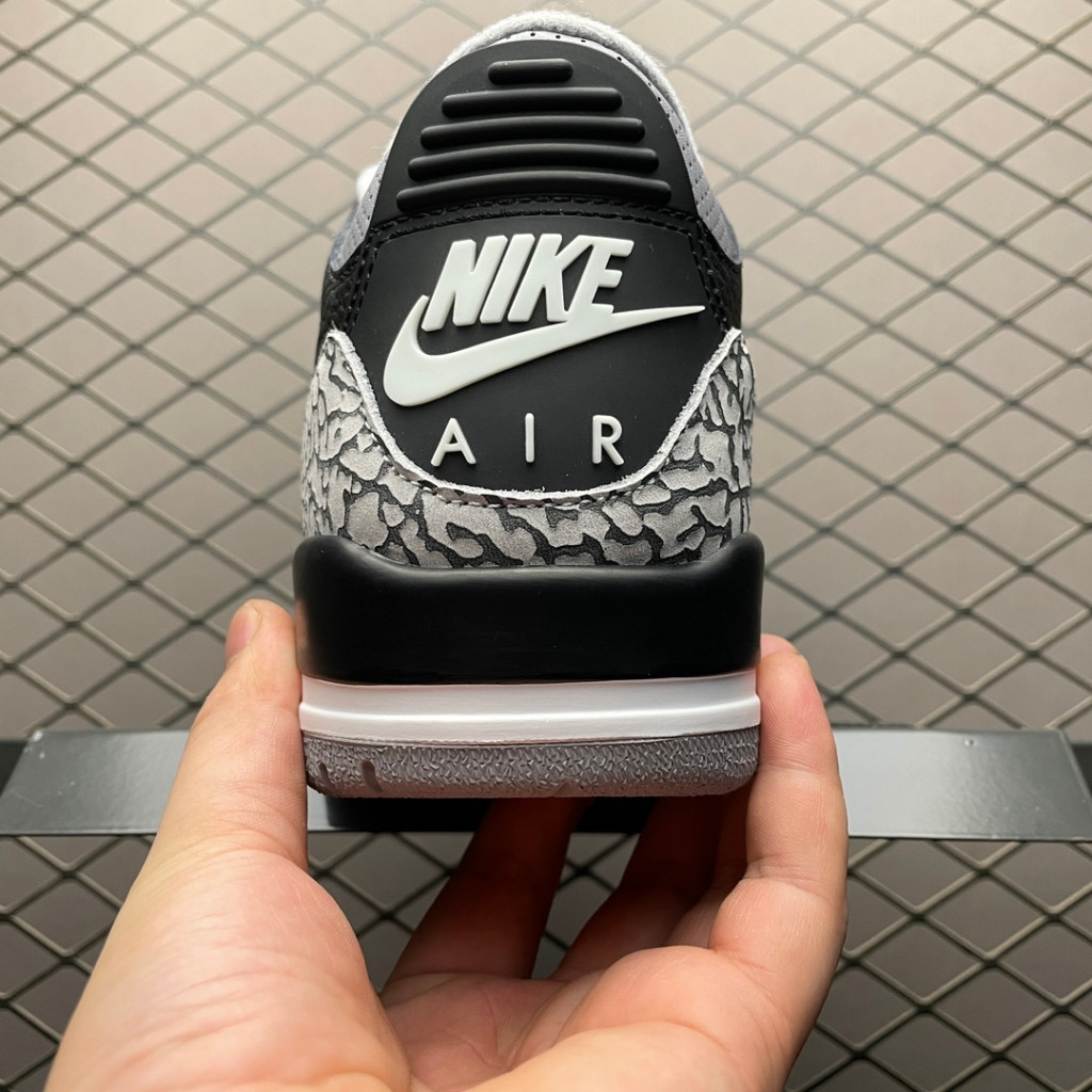 ฟิกเกอร์ Jordan 3 Retro OG  "Black Cement" 854262-001