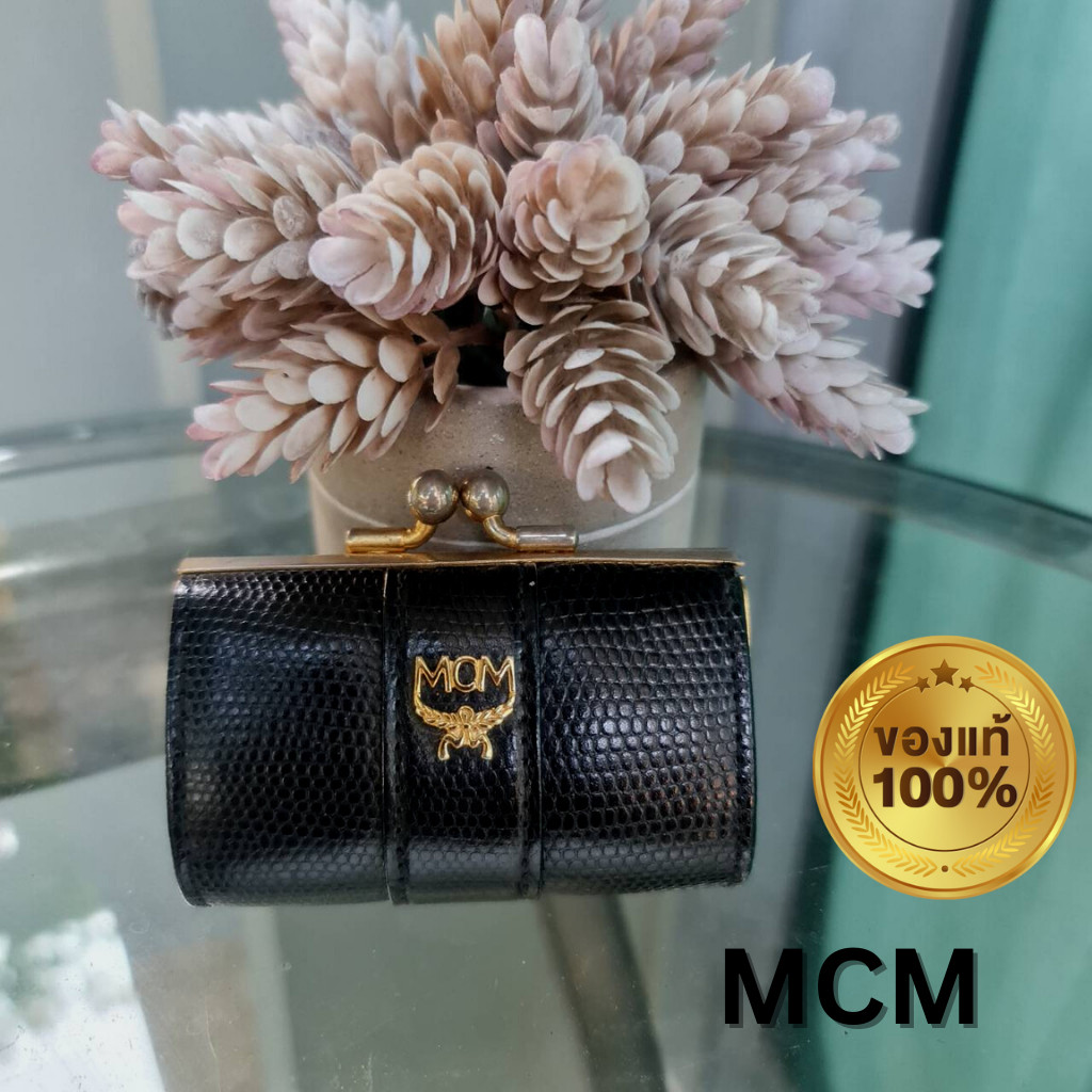 MCM กระเป๋าใส่เหรียญมือสองของแท้หนังสีดำใบเล็ก อะไหล่มีเฟดบ้างแต่โดยรวมน่ารัก