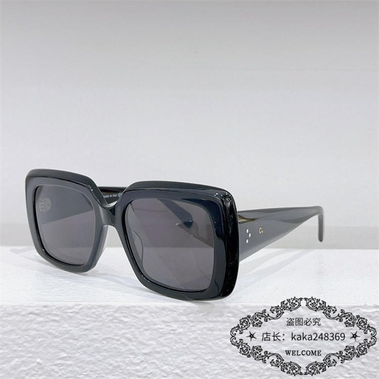 Ce แฟชั ่ นแว ่ นตากันแดด Rivet Square Frame แว ่ นตากันแดด CL40263