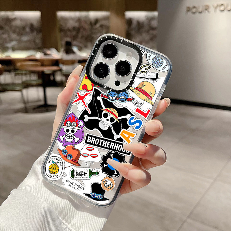 One Piece โลโก้สติกเกอร์ไร้สายชาร์จแม่เหล็กสําหรับ IPhone 11 14 15 Pro Max 12 13 Pro Max ฝาครอบ 14 PLUS 15 PLUS ซิลิโคนนุ่มกันชนกันกระแทก