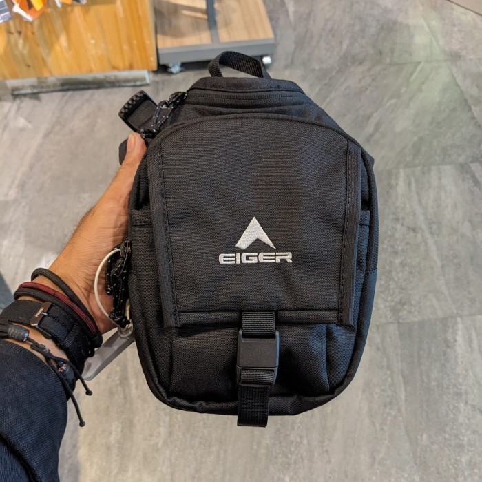 Eiger1989 ASCENDA LEGPACK กระเป๋าสะพายข้างต้นขา - สีดํา