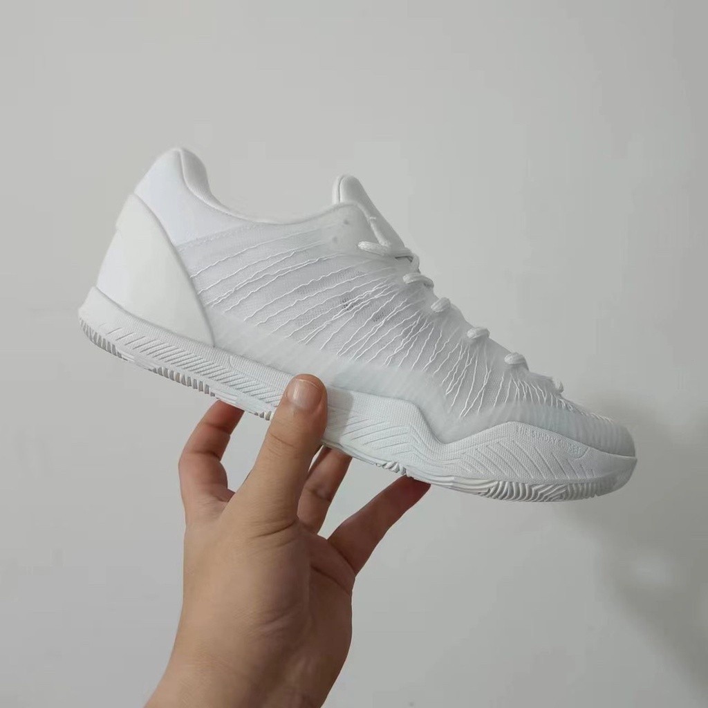 ลดราคา player1 plus Domestic Kobe 8 รองเท้าผ้าใบลําลอง ผ้าไหมไฟเบอร์ เหมาะกับการวิ่ง บาสเก็ตบอล