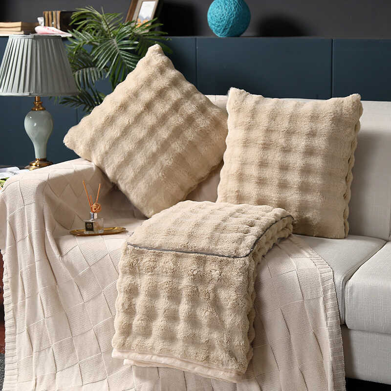 Plus หมอนตุ๊กตาผ้านวม Dual-Use Multifunctional Office Warm Nap ผ้าห่มเบาะรถผ้านวม