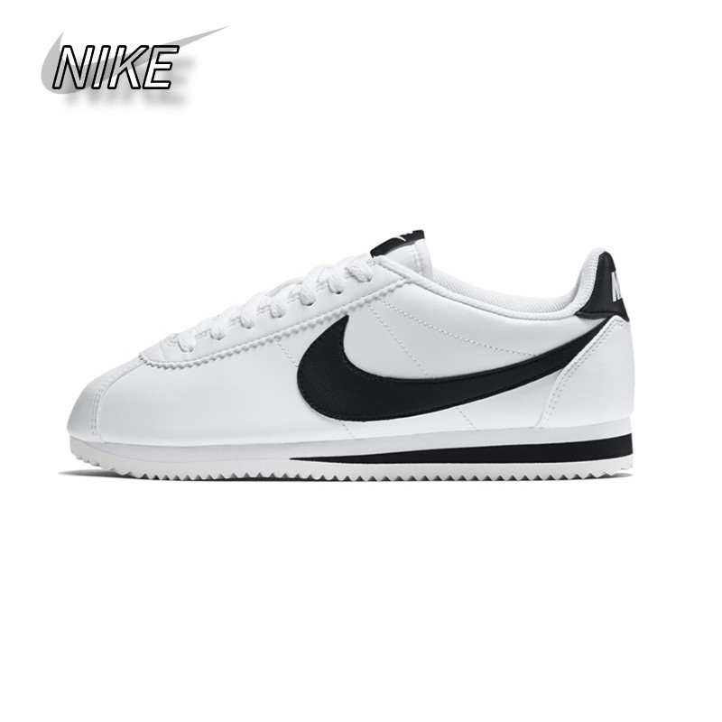 ♞,♘Nike Cortez Forrest Gump รองเท้าผ้าใบสีดำและสีขาวสวมกันลื่นกันลื่นของแท้ 100%