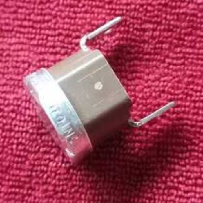 ตัวควบคุมอุณหภูมิ N 1 T 0 L - 5 7 3 R G C 8 สวิตช์เซ็นเซอร์ 6 เบรกเกอร์ U S P A 4 9 -