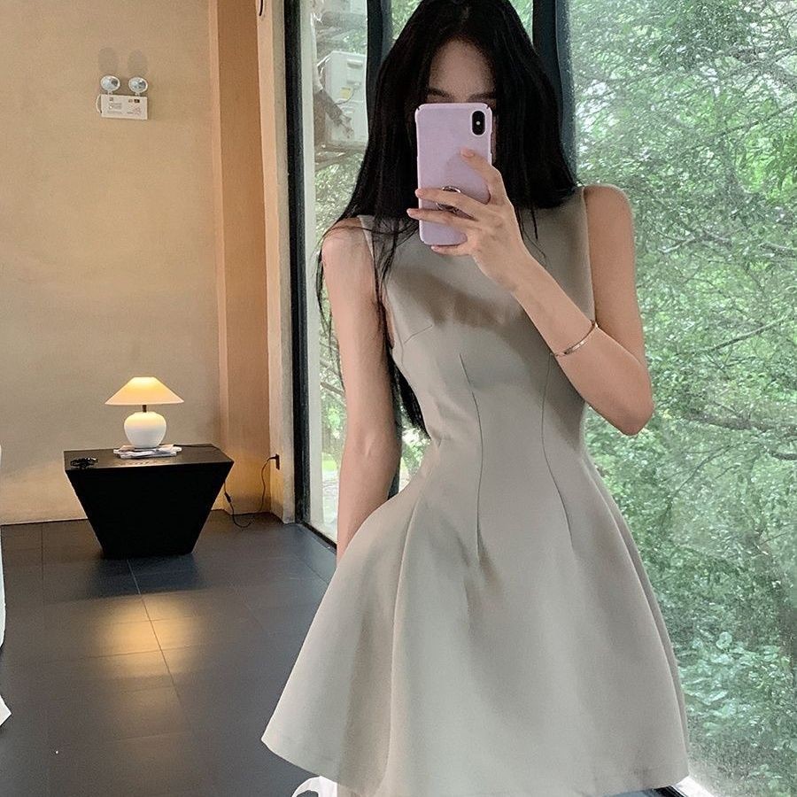เดรสแขนกุดเรียบง่ายเซ็กซี่ผู้หญิงอารมณ์slimmerดูฤดูร้อนใหม่slim-fitเอวแคบa @-