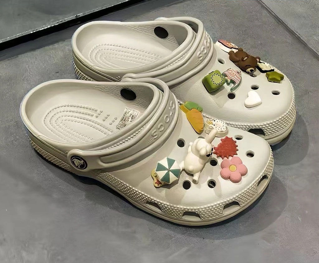 ♞คนดังทางอินเทอร์เน็ตคนดัง Kachi Shoes Hole Shoet YGJDF