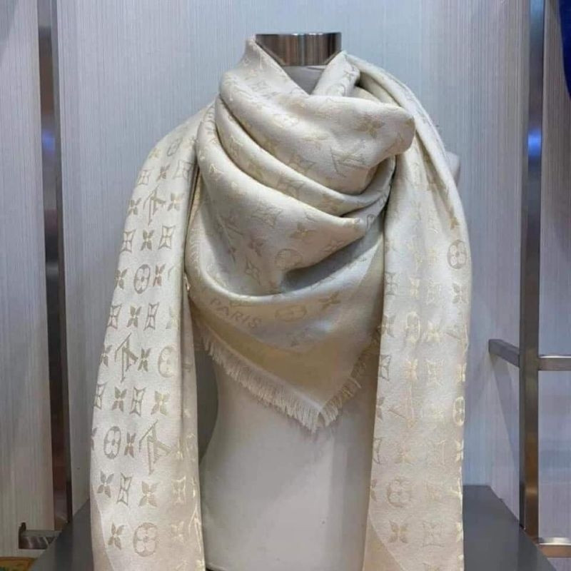 Lv ผ้าพันคอสี่เหลี่ยมพรีเมี่ยม 140x 140Cm-Klaudia