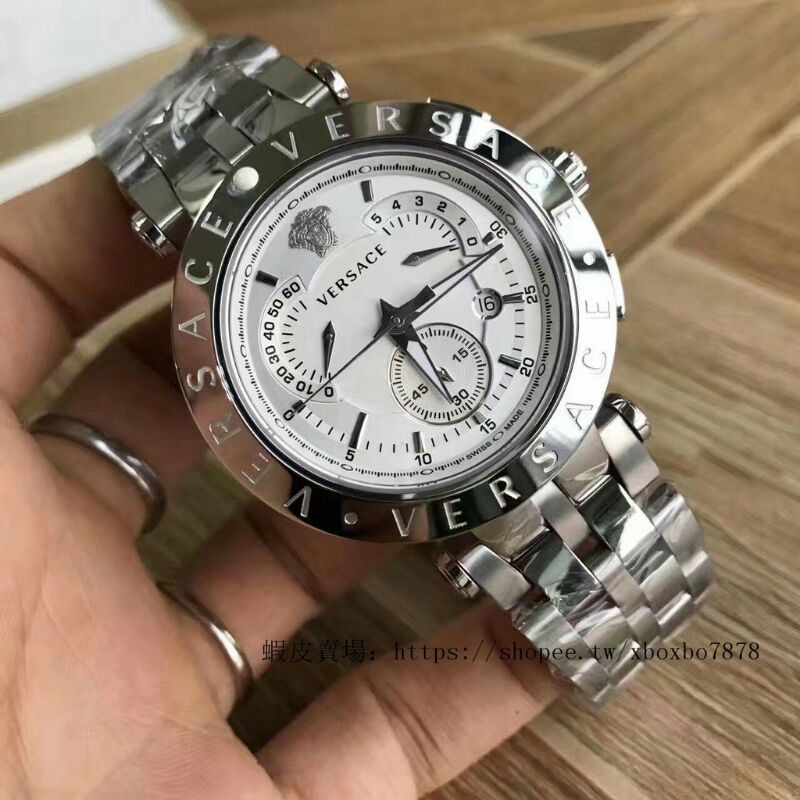 ♞Versace 23C นาฬิกาผู้ชายนาฬิกาผู้ชาย Versace ตัวตลกสแตนเลสสีเงินสวิสควอตซ์มัลติฟังก์ชั่น gty