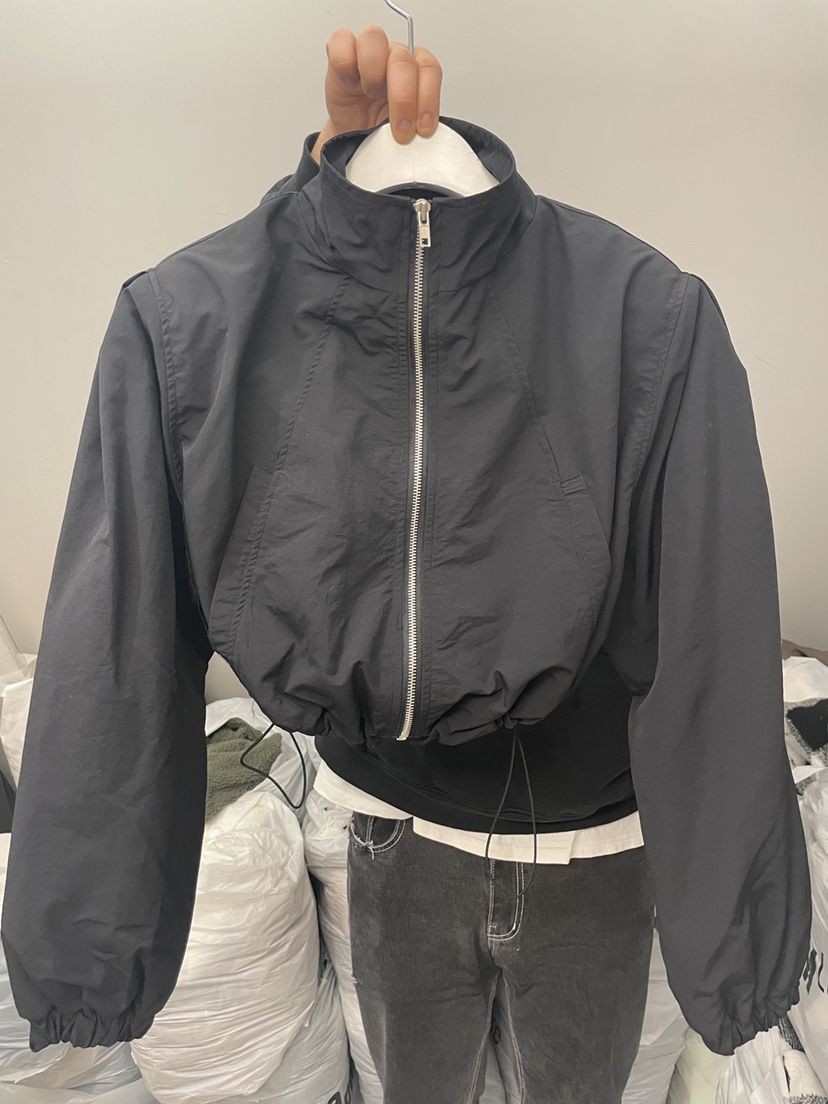 เสื้อกันแดดน่าสวมใส่สำหรับผู้หญิง แบบคอตั้ง มีเชือกลากริมเสื้อและแขนพอง - รูปที่ 2