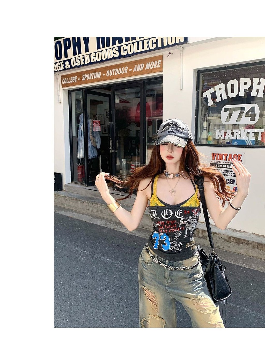 Camisole สไตล์เรโทรแบบเพรียวบางสำหรับสาวๆ ดีไซน์ใหม่ สวมใส่ง่ายและเหมาะสมกับทุกโอกาส