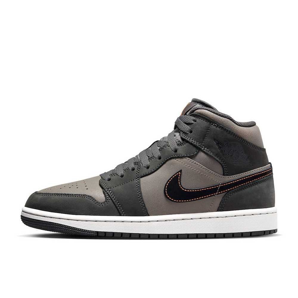 ฟิกเกอร์ Nike Air Jordan 1 Mid SE "Night Stadium" Sneakers FQ8338-017 Like New