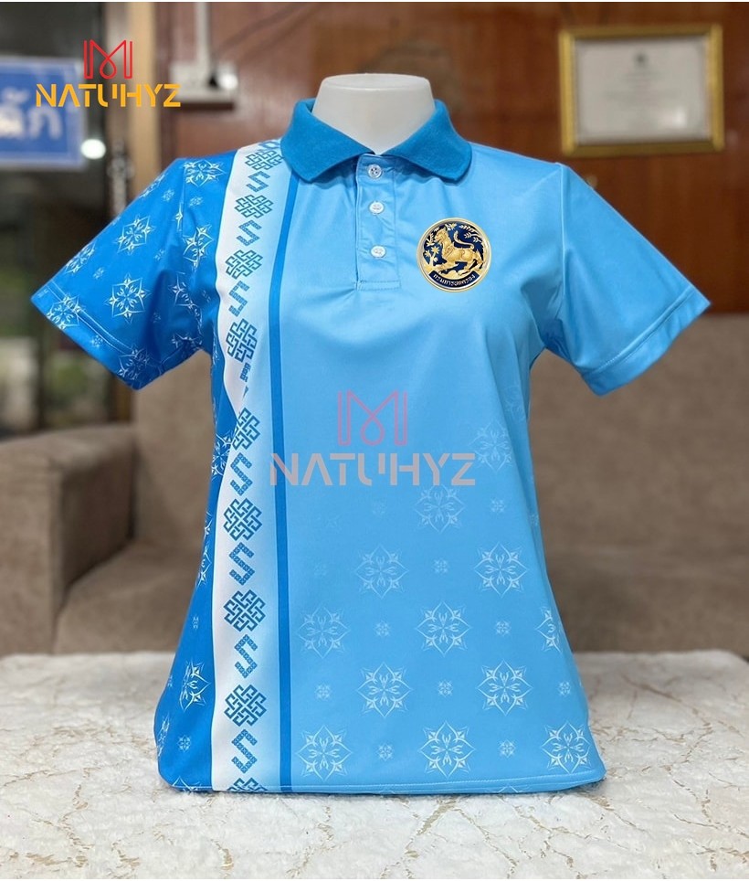 สีฟ้าอ่อน เสื้อโปโล พิมพ์ลาย ทรงผู้ชาย ทรงผู้หญิง(เลือกตราหน่วยงานได้ สาธารณสุข สพฐ อปท มหาดไทย อสม สำนักงานคณะกรรมการการศึกษาพื้นฐาน)P63