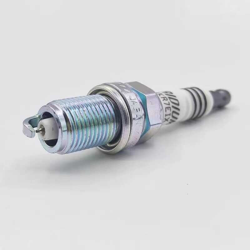 Δ ชิ้น Bkr7eix 2667 อิริเดียม IX Spark Plug B16 B18 Sr20 Ej25 สำหรับ Aston H