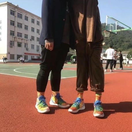 nj SpongeBob SquarePants x Kyrie 5 รองเท้าบาสเก็ตบอลรองเท้าผู้ชาย