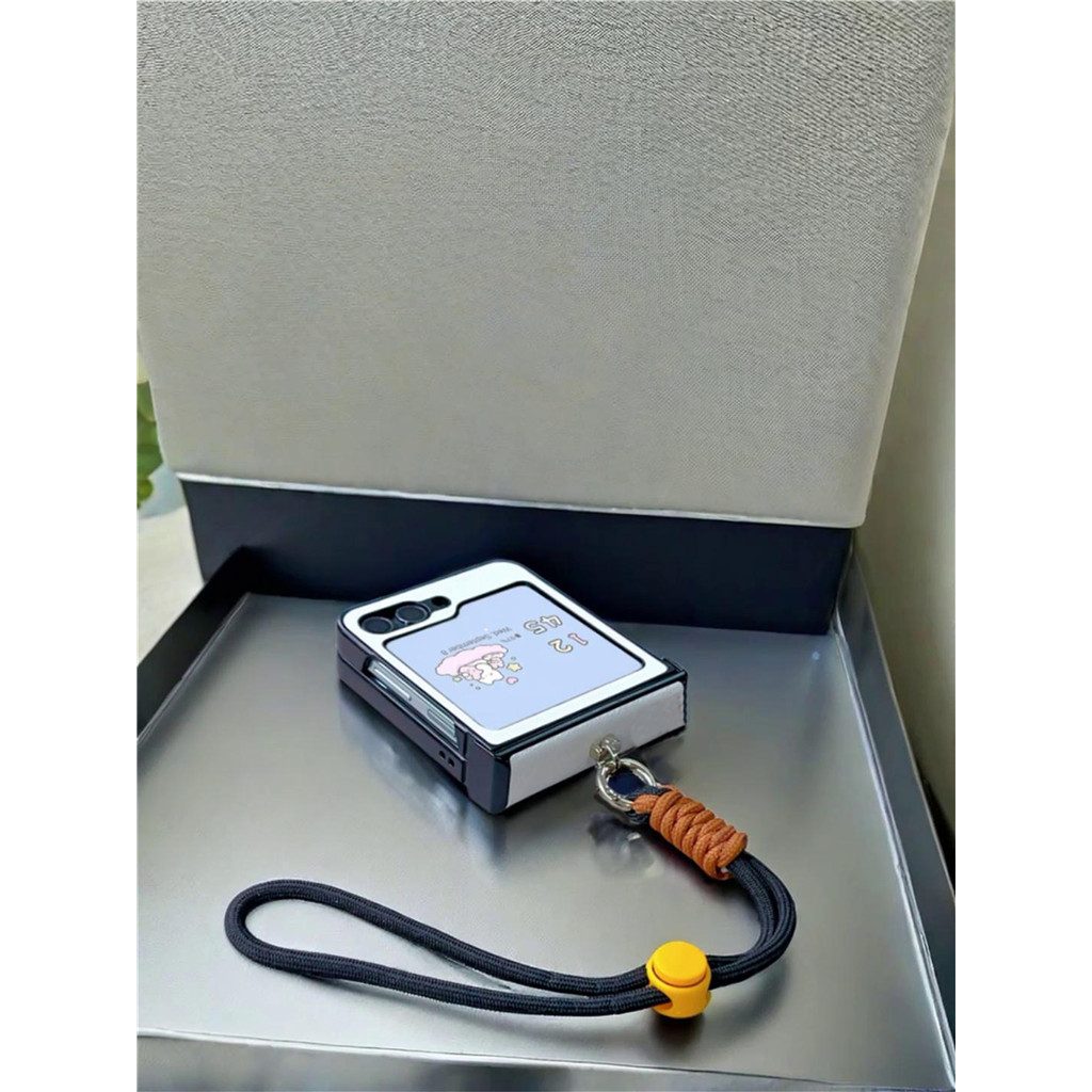 หรูหราสีน้ําตาลปรับสายคล้องมือแข็งสีขาวเคสโทรศัพท์สําหรับ กาแลคซี z พลิก 7 6 z พลิก6 ซฟลิป5 ซฟลิป4ฝาหลังพร้อมเชือก