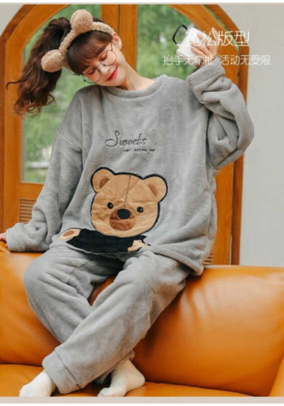 Didikaชุดนอนขนแกะผู้หญิงหมีกริซลี่แขนยาวคอกลมฤดูหนา